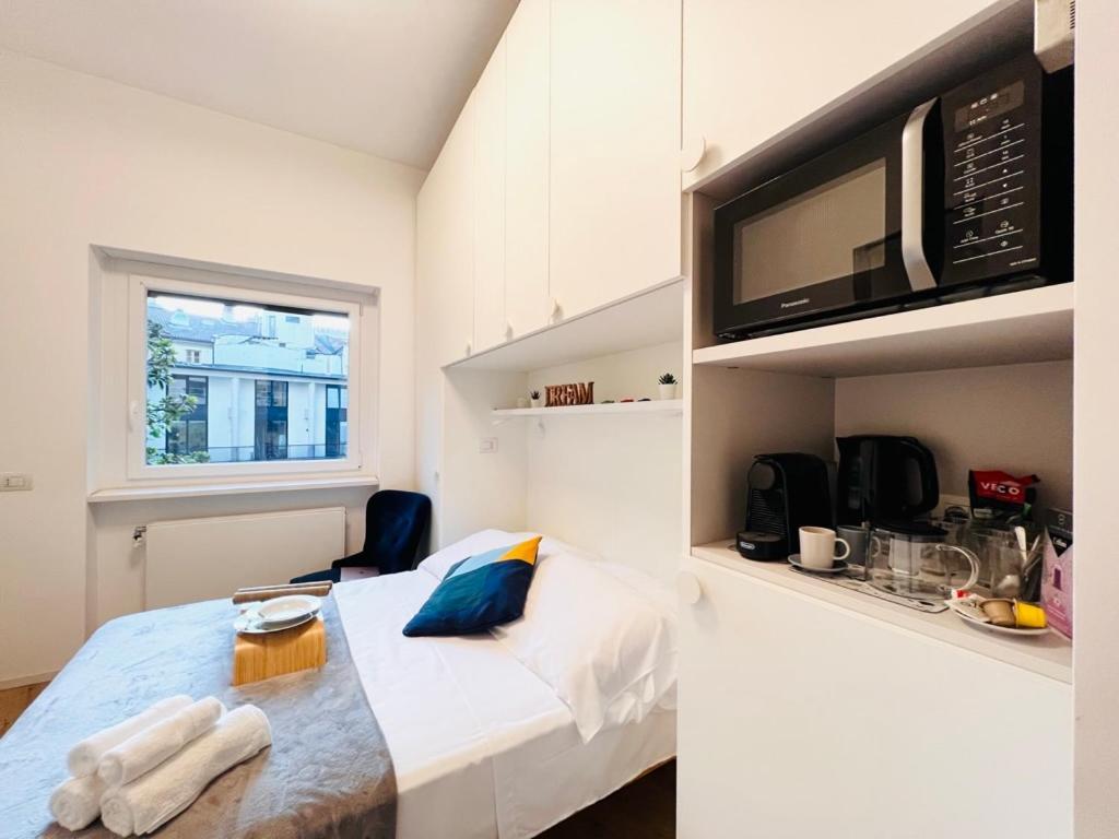 Duomo City Center - Petit Studio มิลาน ภายนอก รูปภาพ