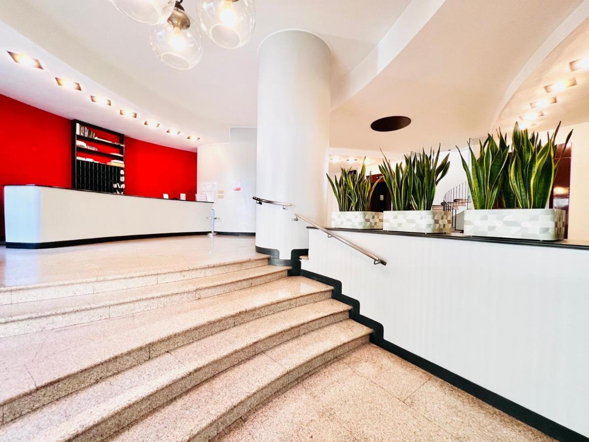 Duomo City Center - Petit Studio มิลาน ภายนอก รูปภาพ