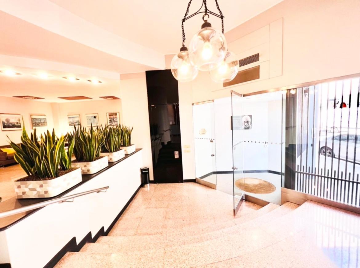 Duomo City Center - Petit Studio มิลาน ภายนอก รูปภาพ